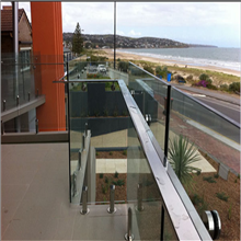 Customized Stainless Steel Spigot Glass Railing Balcony Railing Design